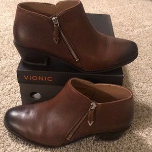 Vionic ankle boots/ booties.  Size 10